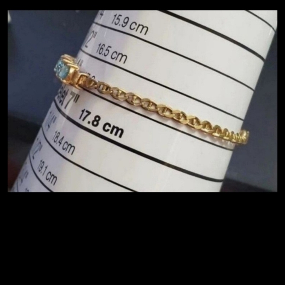 14k yellow gold blue topaz bracelet! This will fit up to about 6 3/4 inch wrist. - Picture 4 of 6